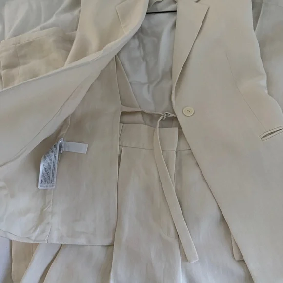 Victoria Beckham Mango Cream set - Picture 6 of 10